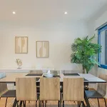 Oasis 138 *